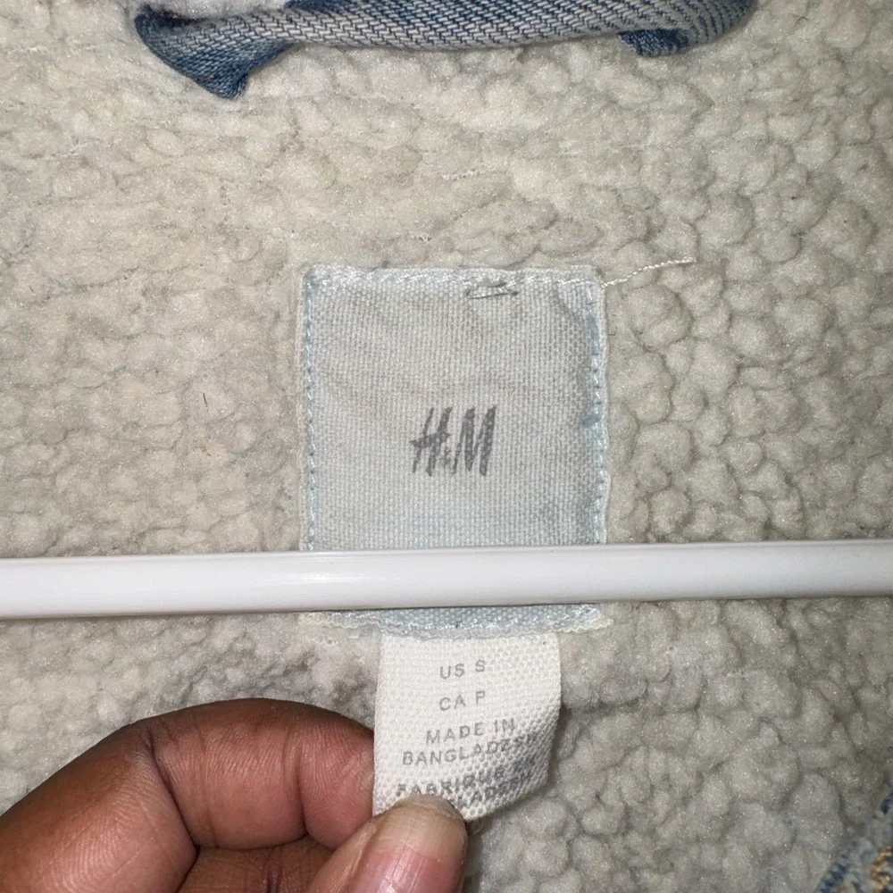 H&M Blue Denim Jacket with White Sherpa - Picture 2 of 3